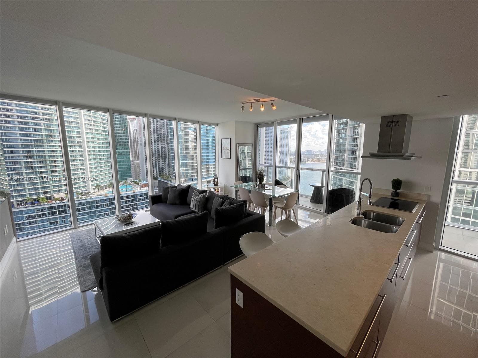 485 Brickell Ave 2602 photo 15