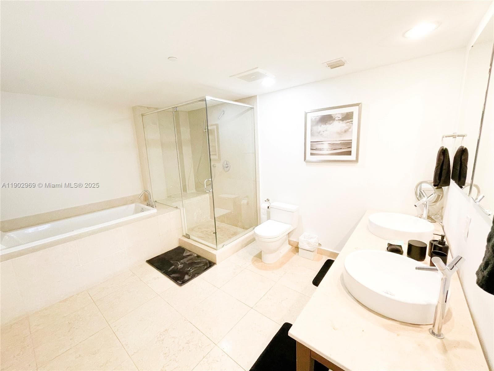 485 Brickell Ave 2602 photo 11