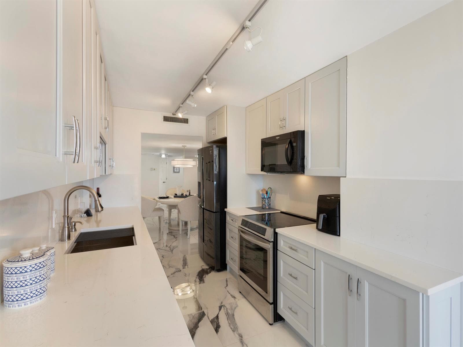 4200 N Ocean Drive 2-301 photo 9