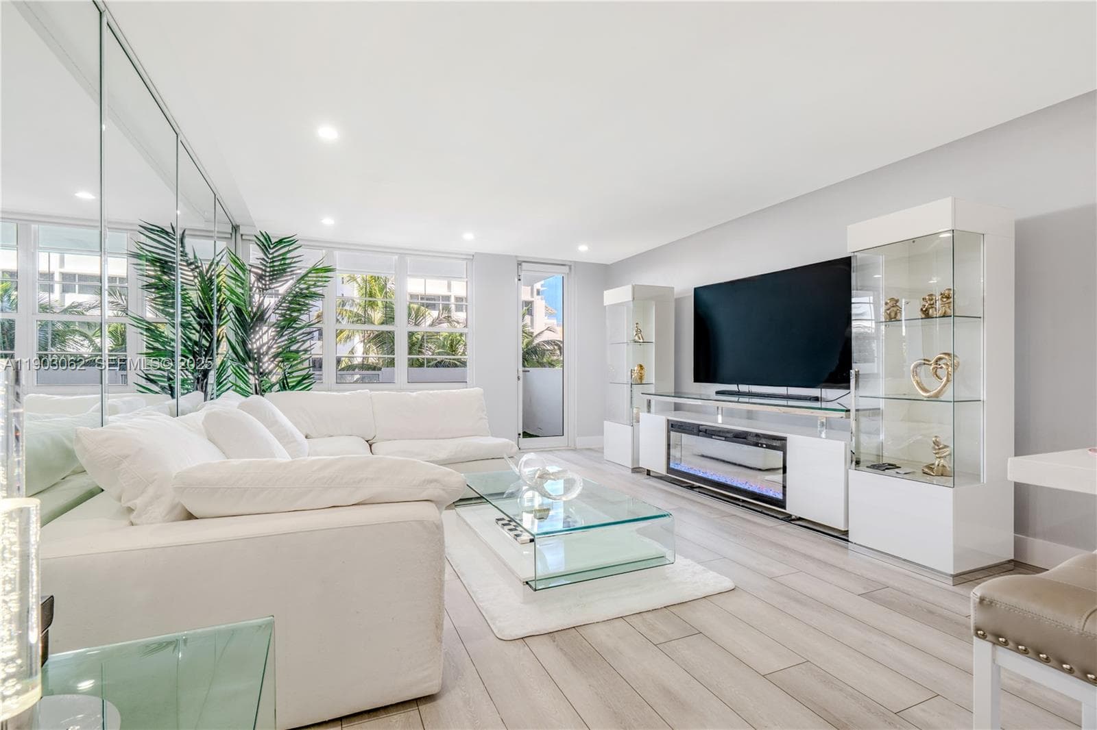 100 Lincoln Rd 323 photo 6