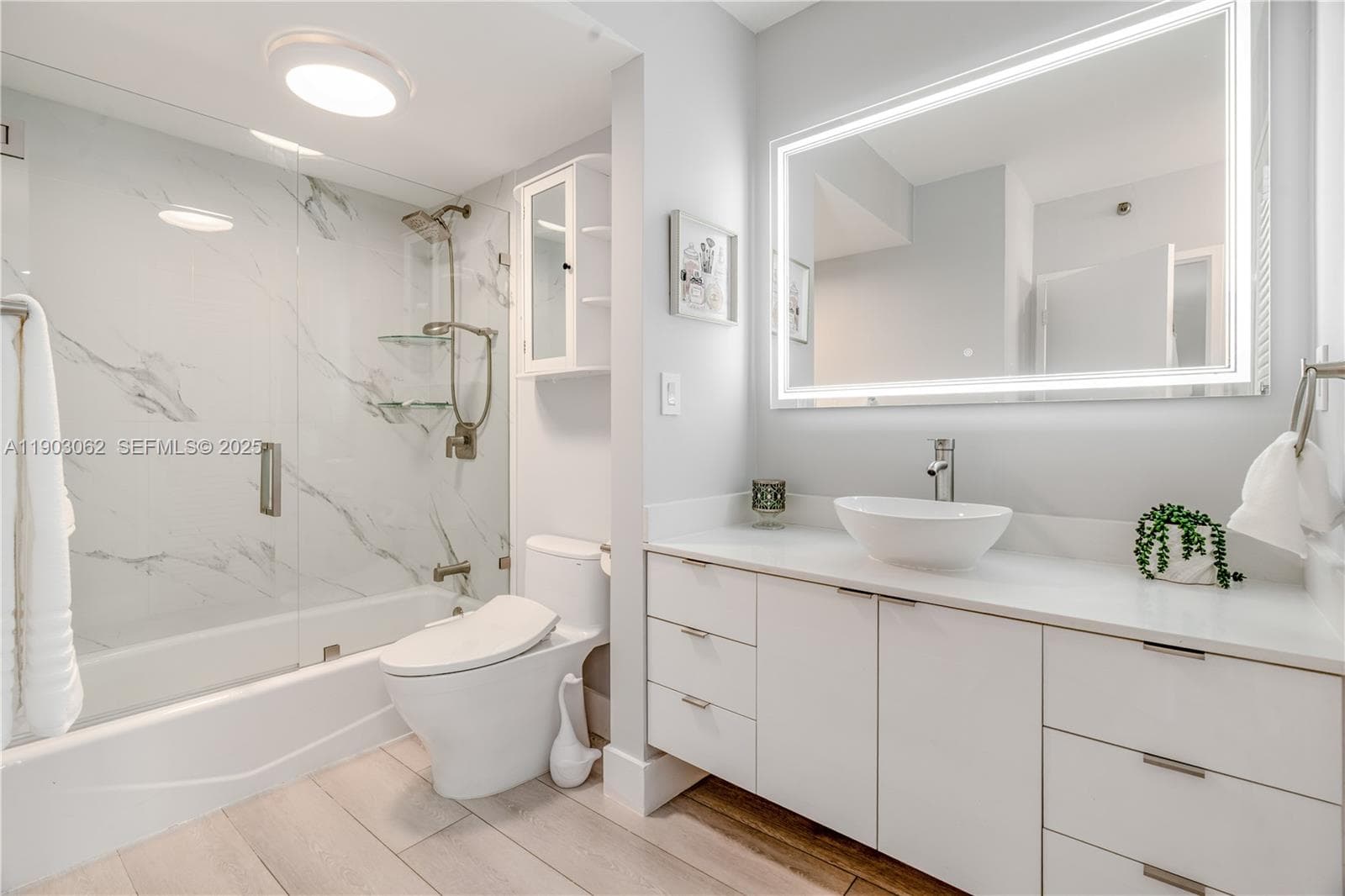 100 Lincoln Rd 323 photo 18