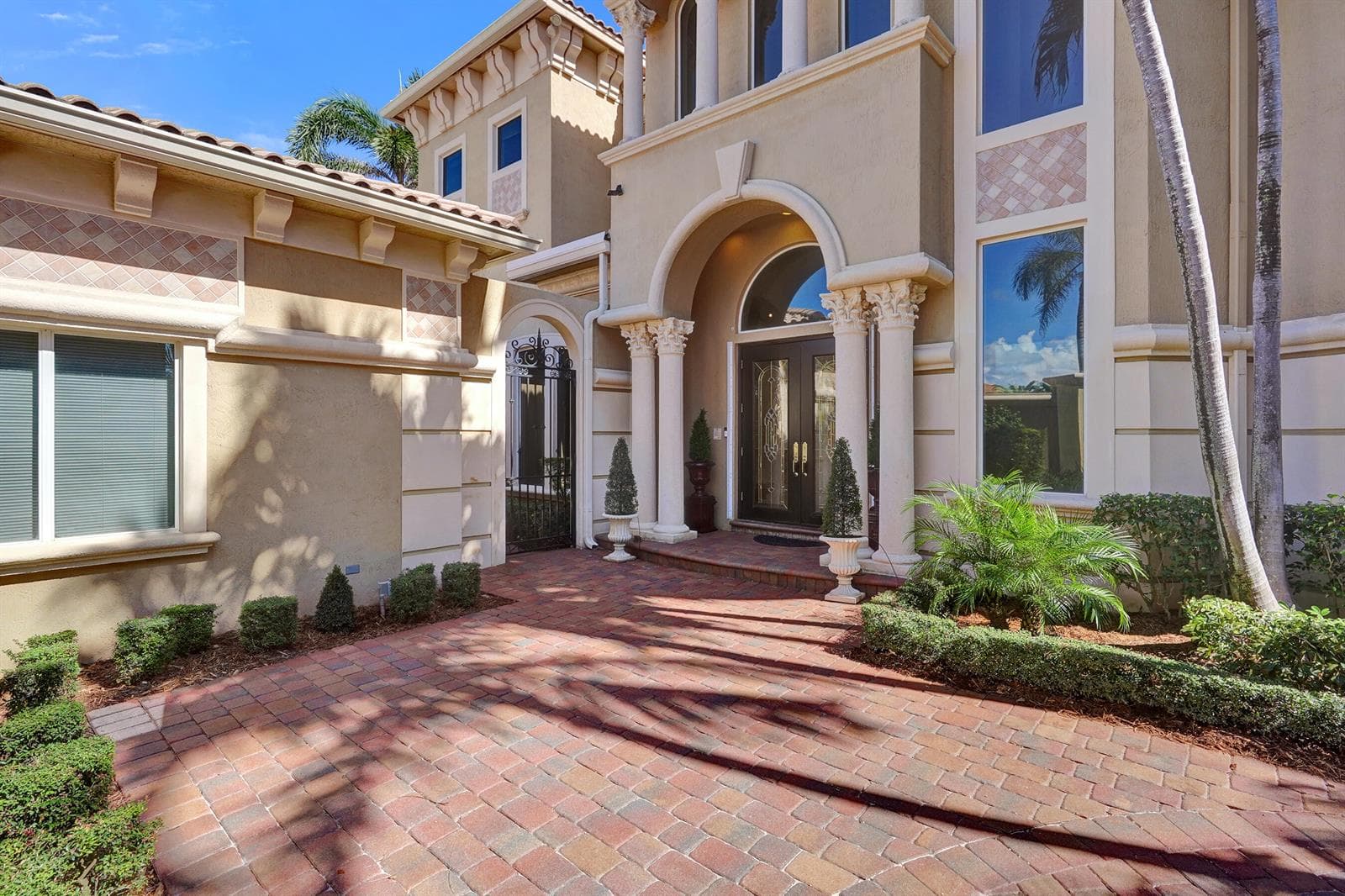 612 Admirals Way photo 5