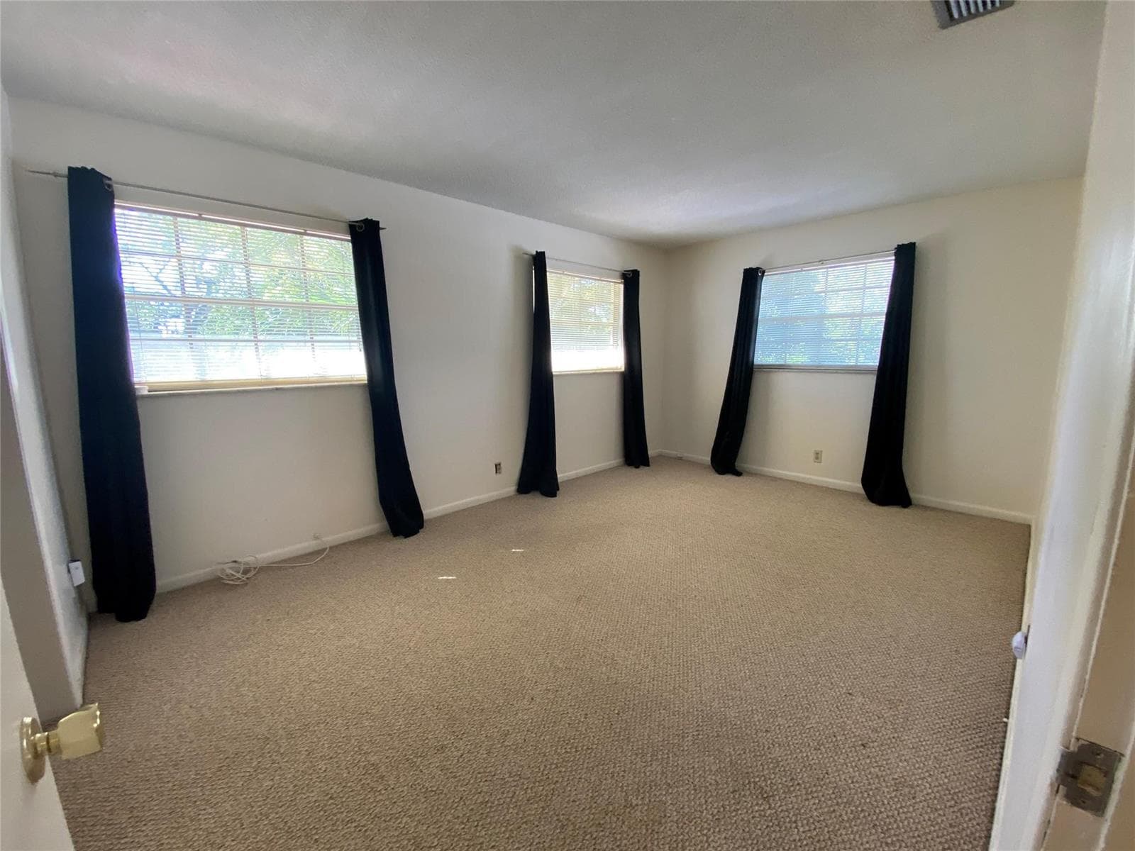 310 SW 11th Court photo 9