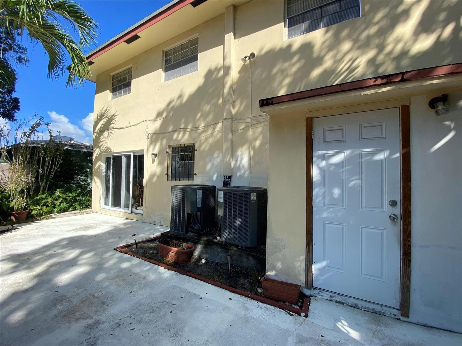 310 SW 11th Court photo 11