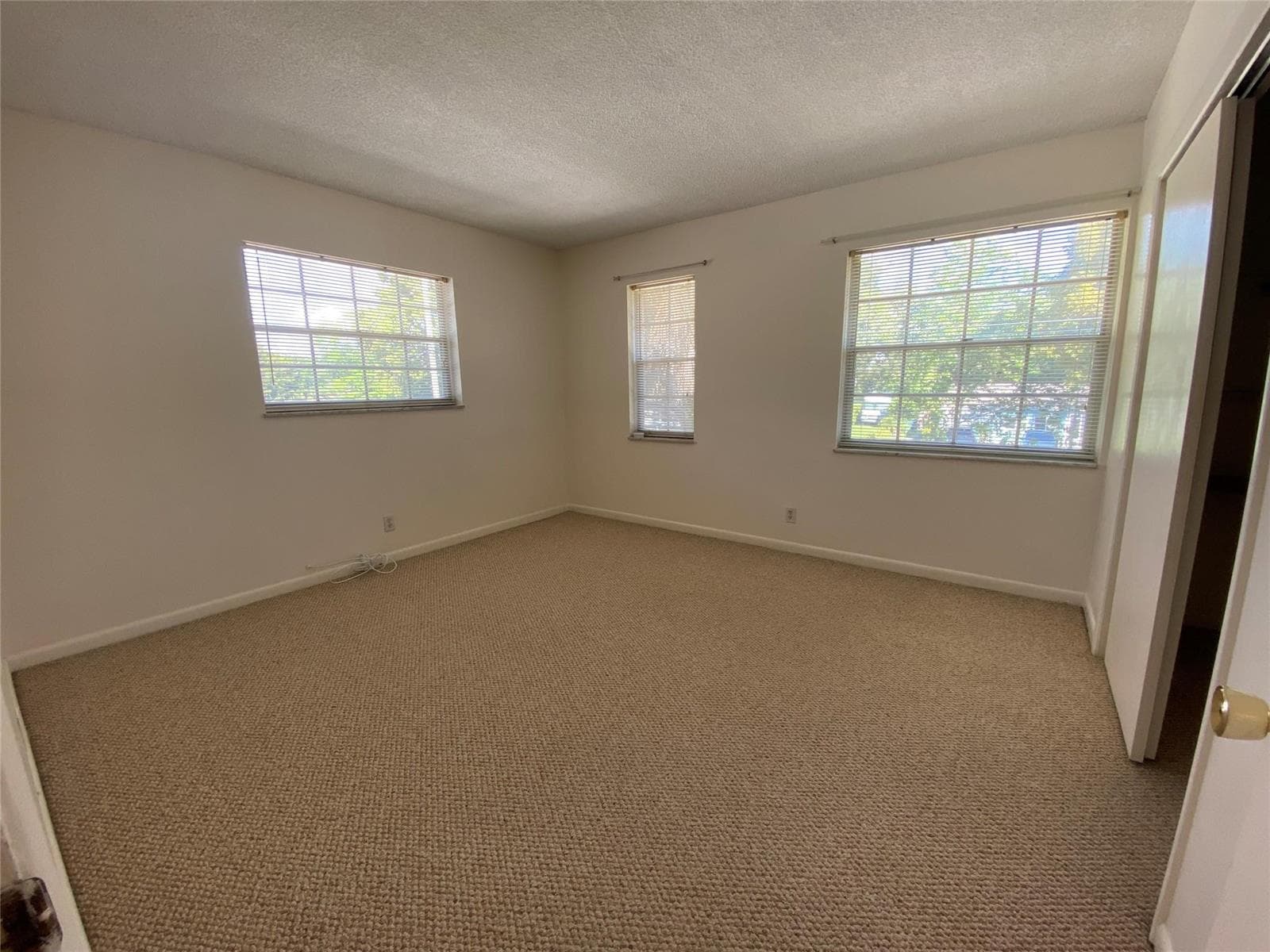 310 SW 11th Court photo 8