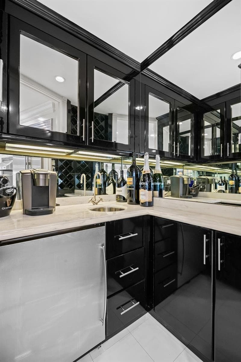 615 Bayshore Drive 103 photo 14