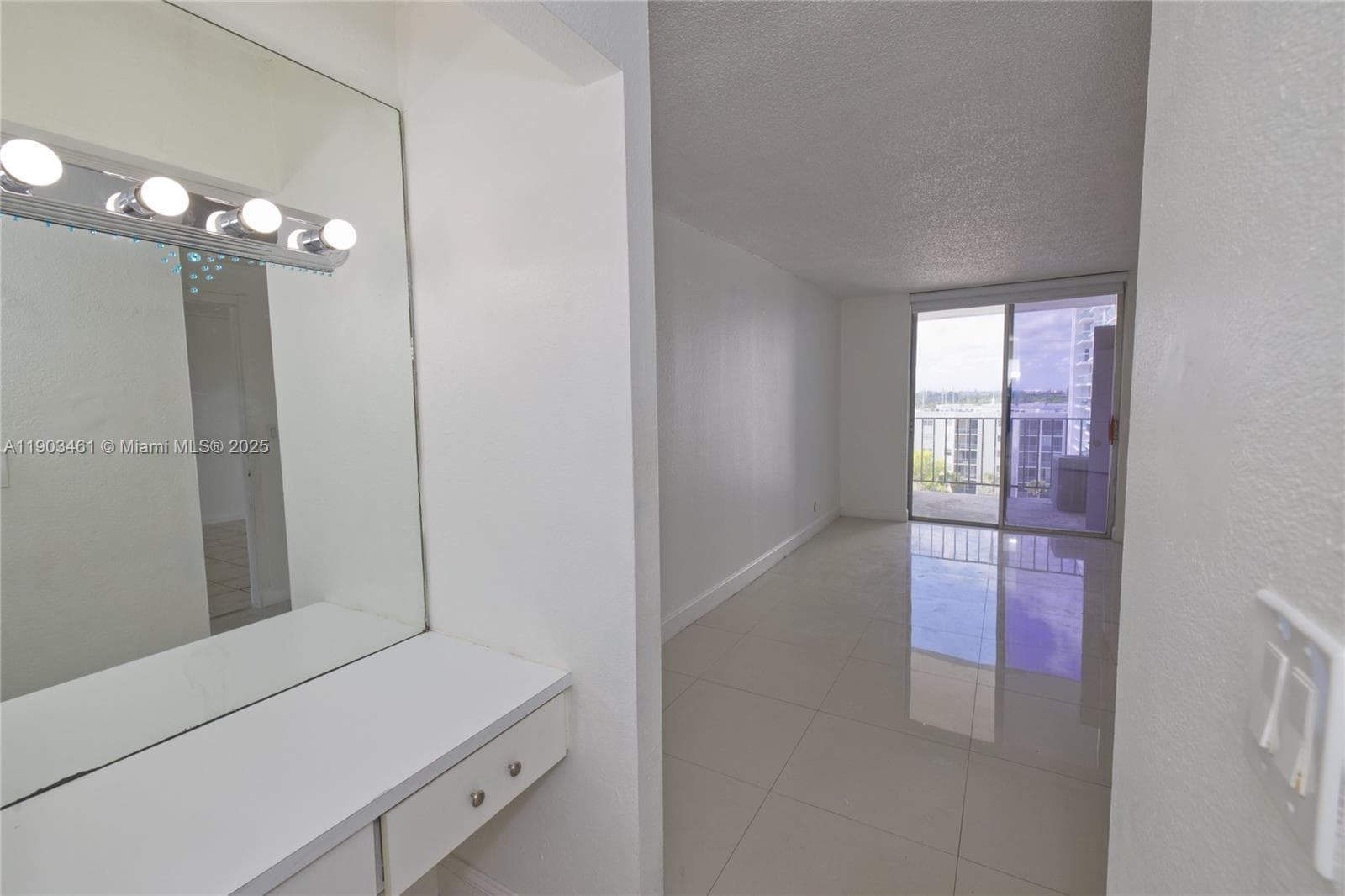 2903 N Miami Beach Blvd 806 photo 20