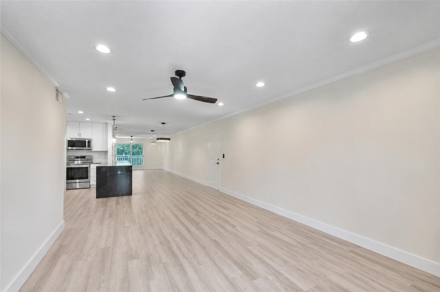 6205 Bay Club Drive 3 photo 7