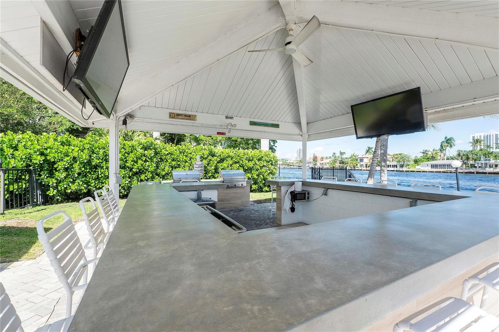 6205 Bay Club Drive 3 photo 21