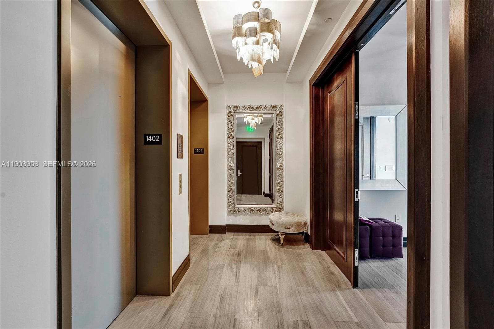 17749 Collins 1402 photo 11