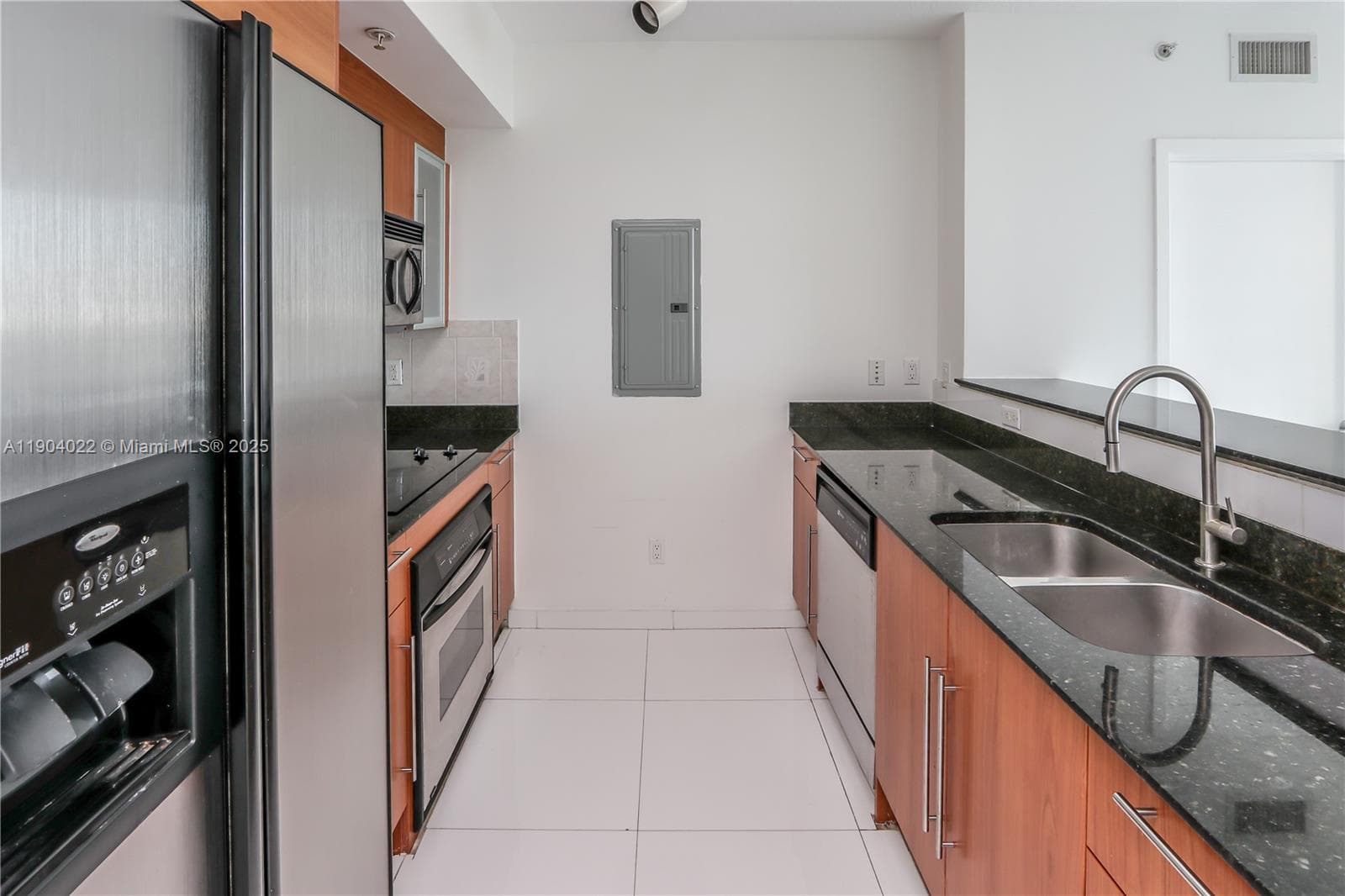 325 S Biscayne Blvd 1722 photo 16