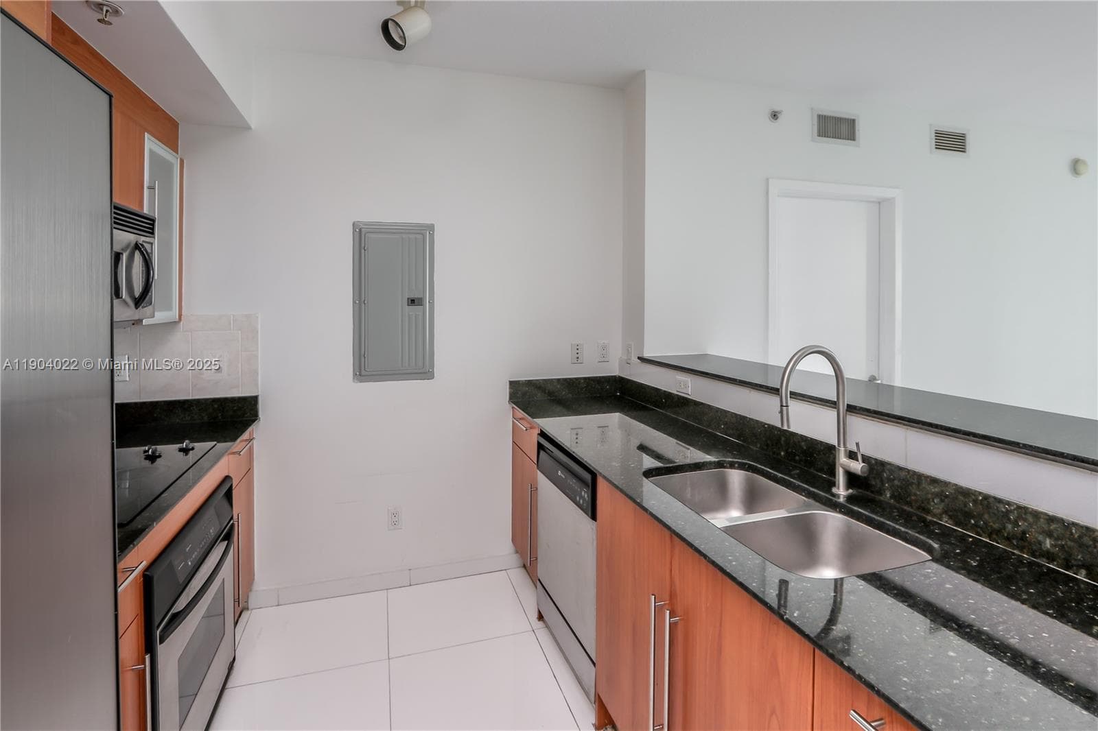 325 S Biscayne Blvd 1722 photo 18