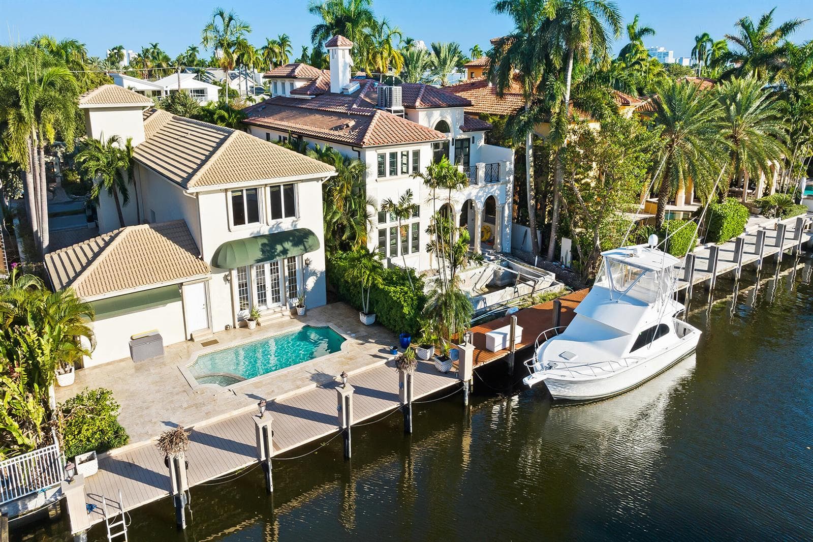 413 Coconut Isle Drive photo 1