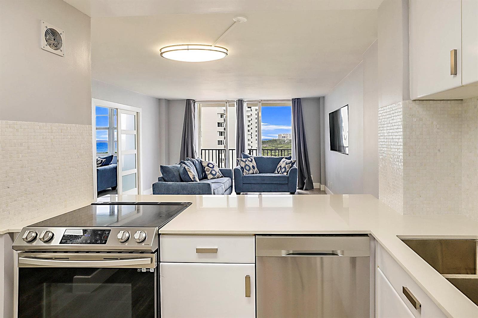 2121 N Ocean Boulevard 1103w photo 17