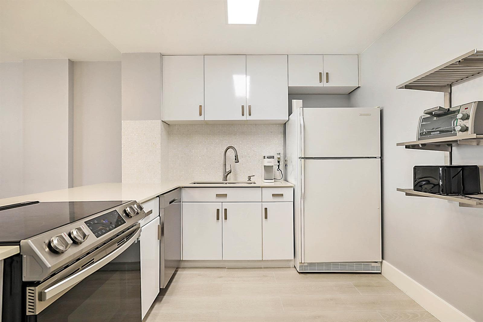 2121 N Ocean Boulevard 1103w photo 16