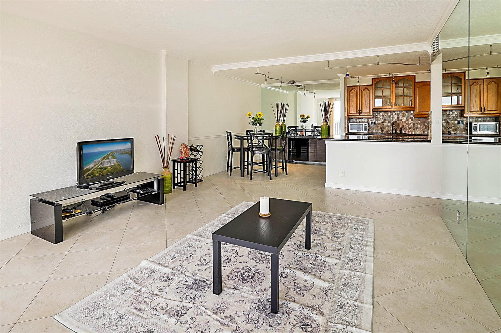 2121 N Ocean Boulevard 1105w photo 6