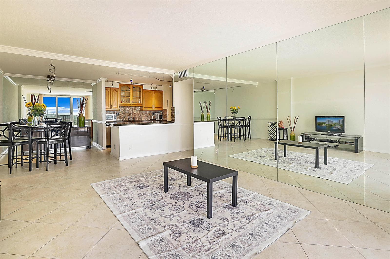 2121 N Ocean Boulevard 1105w photo 5