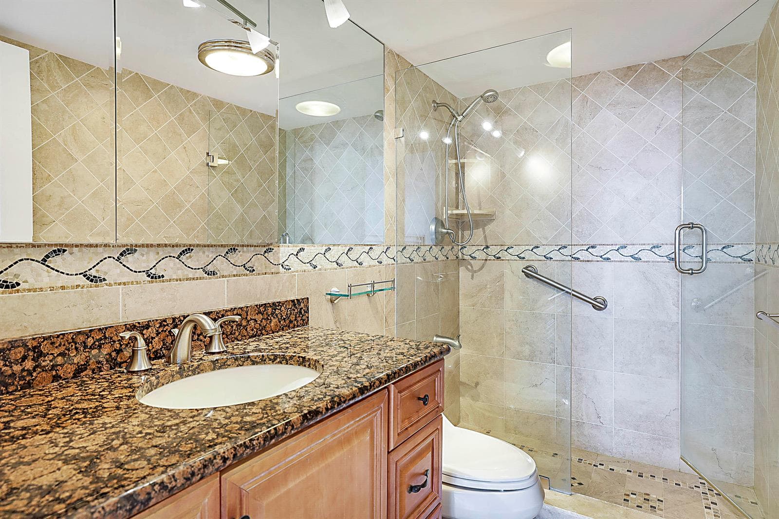 2121 N Ocean Boulevard 1105w photo 20