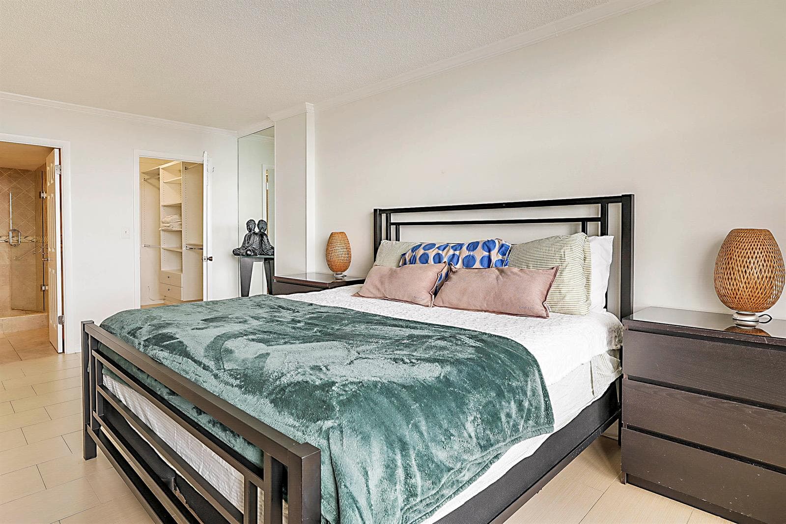 2121 N Ocean Boulevard 1105w photo 19