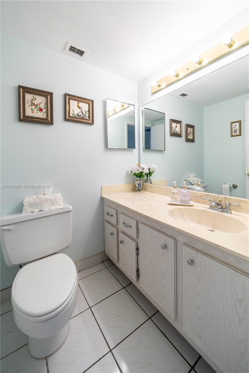 3800 Ocean Dr 508 photo 6