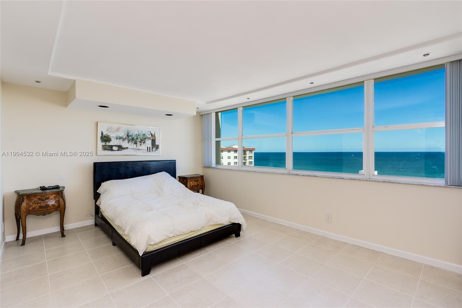 1410 S Ocean Dr 1702 photo 5