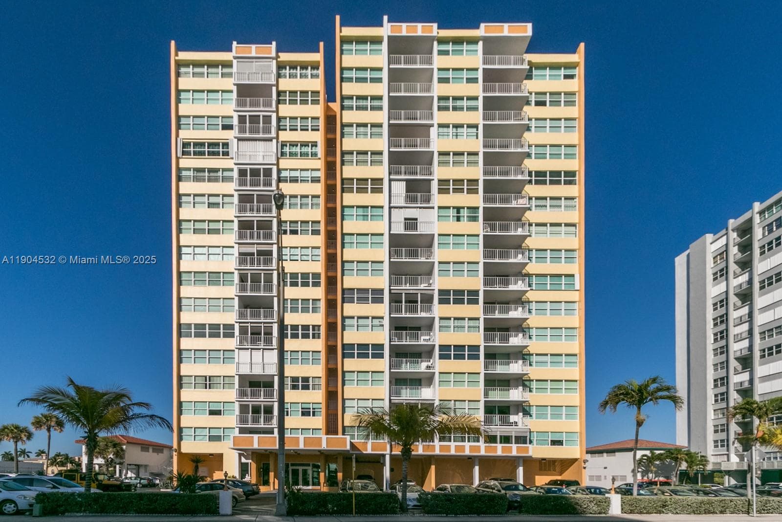 1410 S Ocean Dr 1702 photo 20