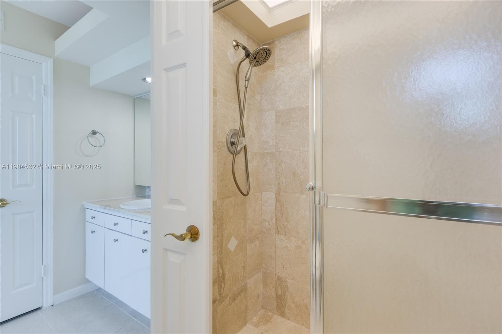 1410 S Ocean Dr 1702 photo 9