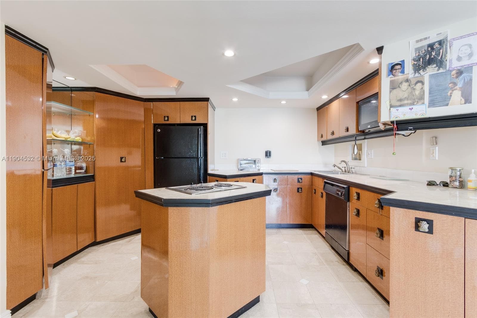 1410 S Ocean Dr 1702 photo 4