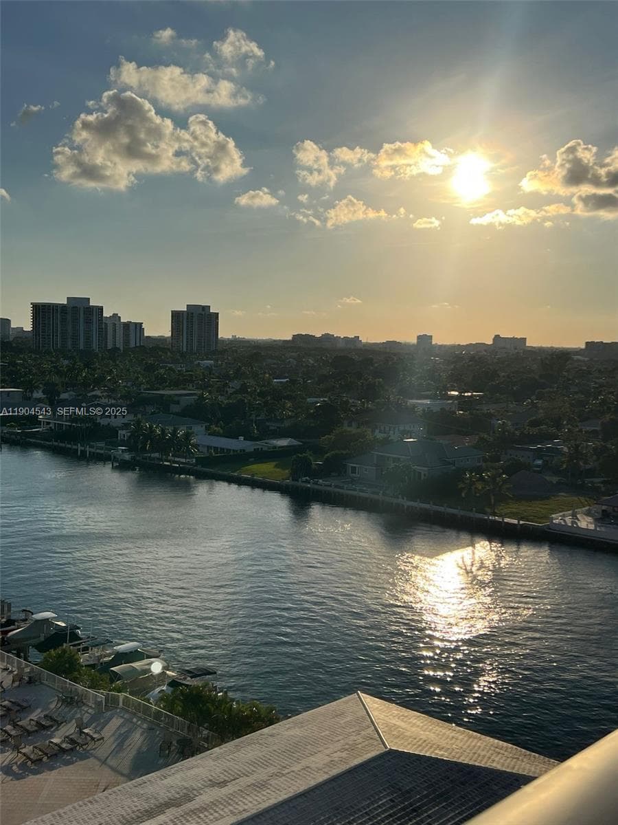 1965 Ocean Dr 10P photo 5