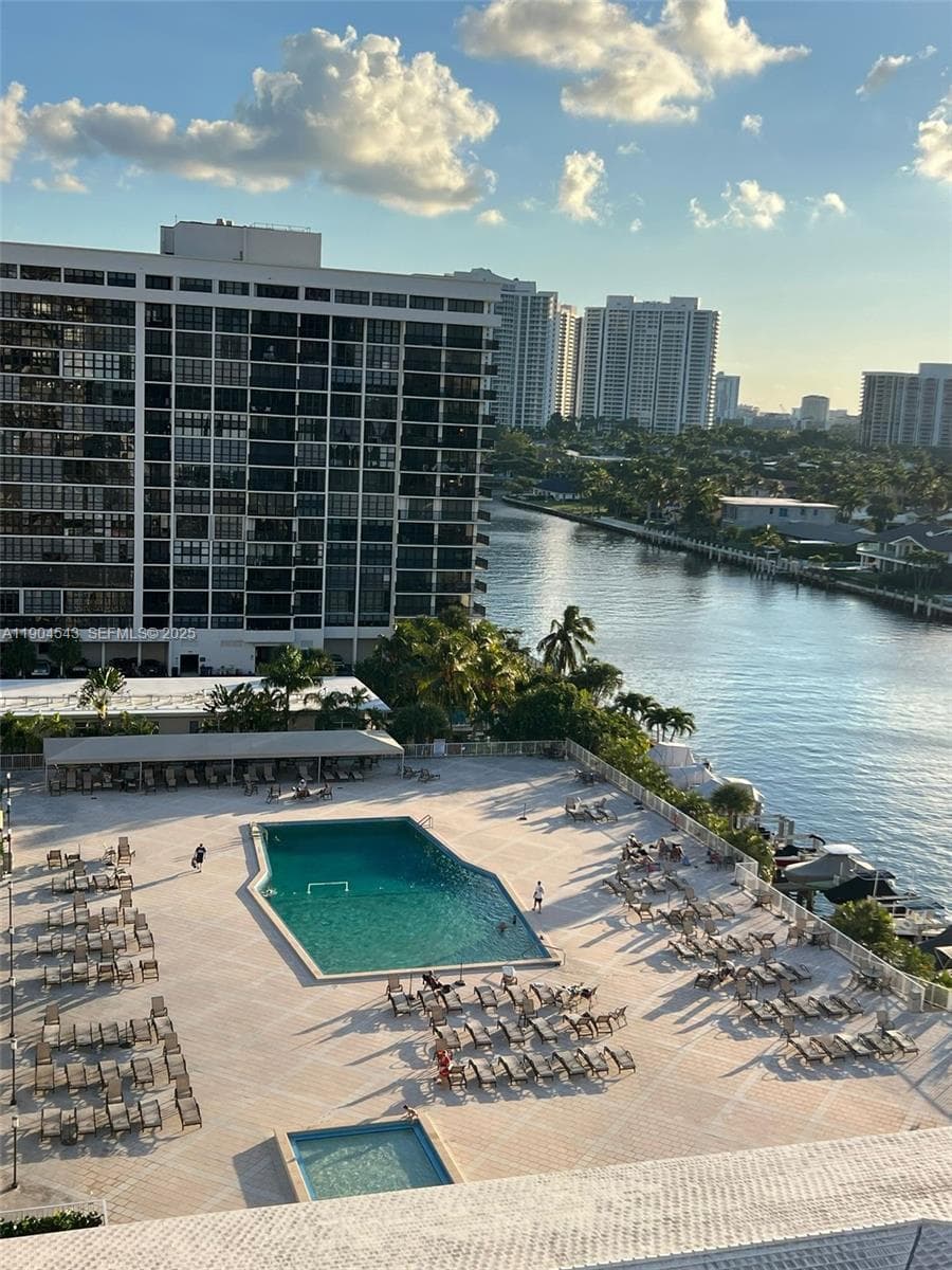 1965 Ocean Dr 10P photo 18