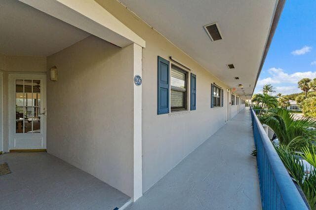 755 Saturn Street H207 photo 2