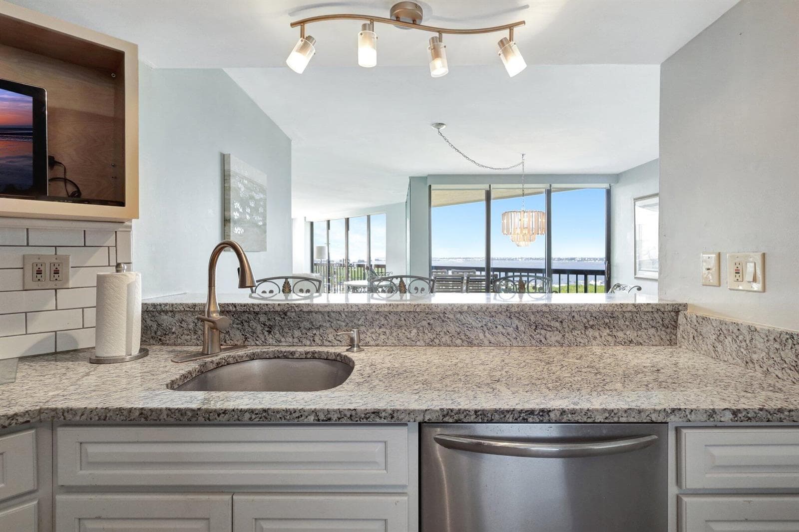 9500 S Ocean Drive Ph-10 photo 8
