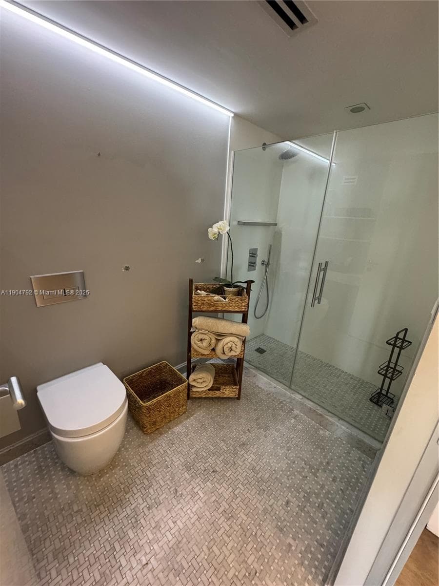 1121 Crandon Blvd D608 photo 17