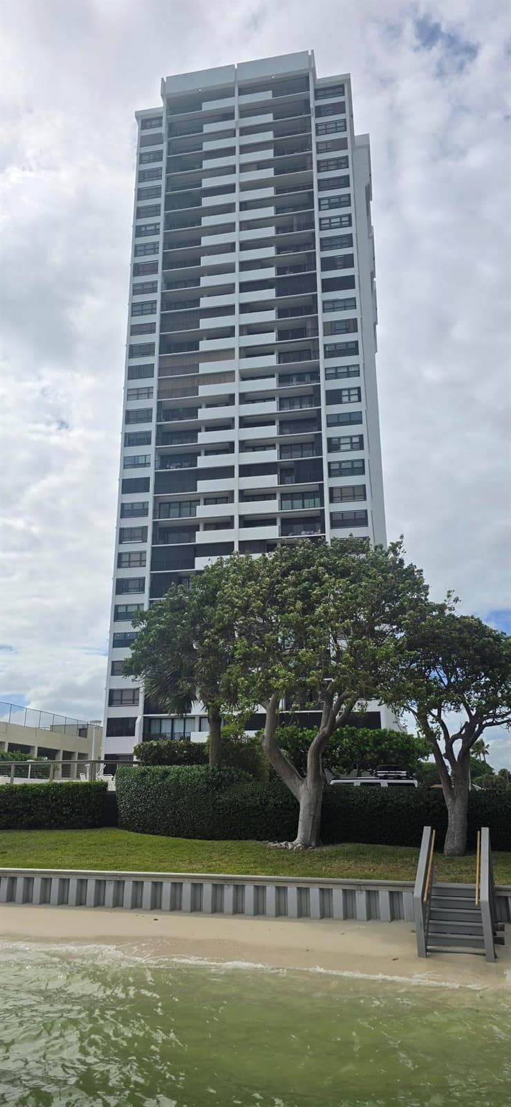 5600 N Flagler Drive 801 photo 1
