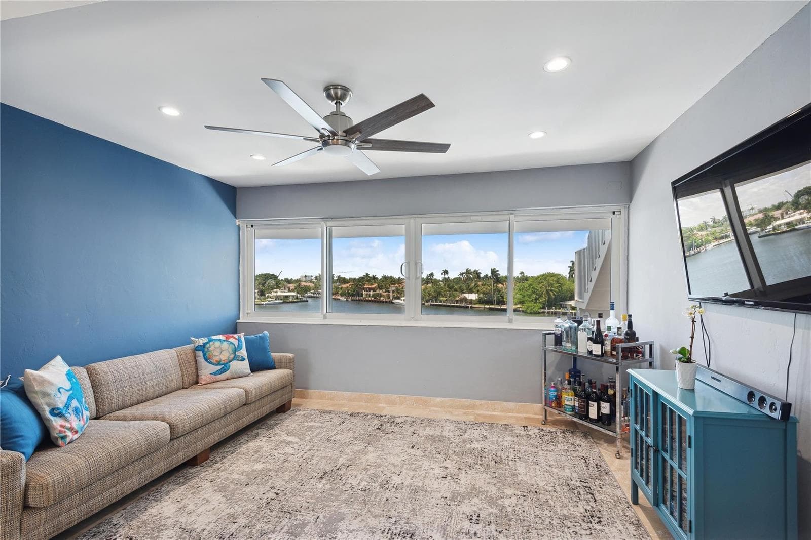 333 Sunset Drive 207 photo 7