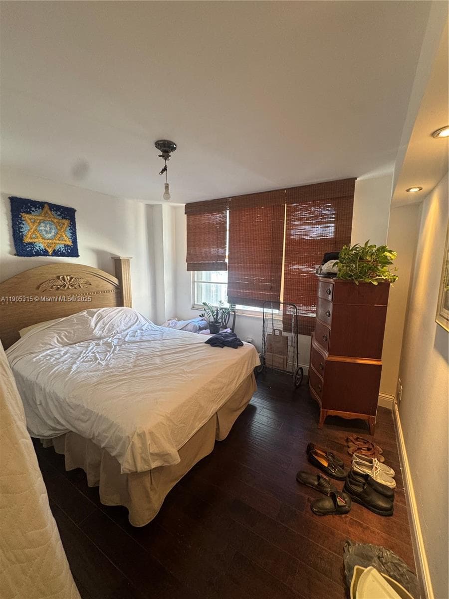 5161 Collins Ave 911 photo 16