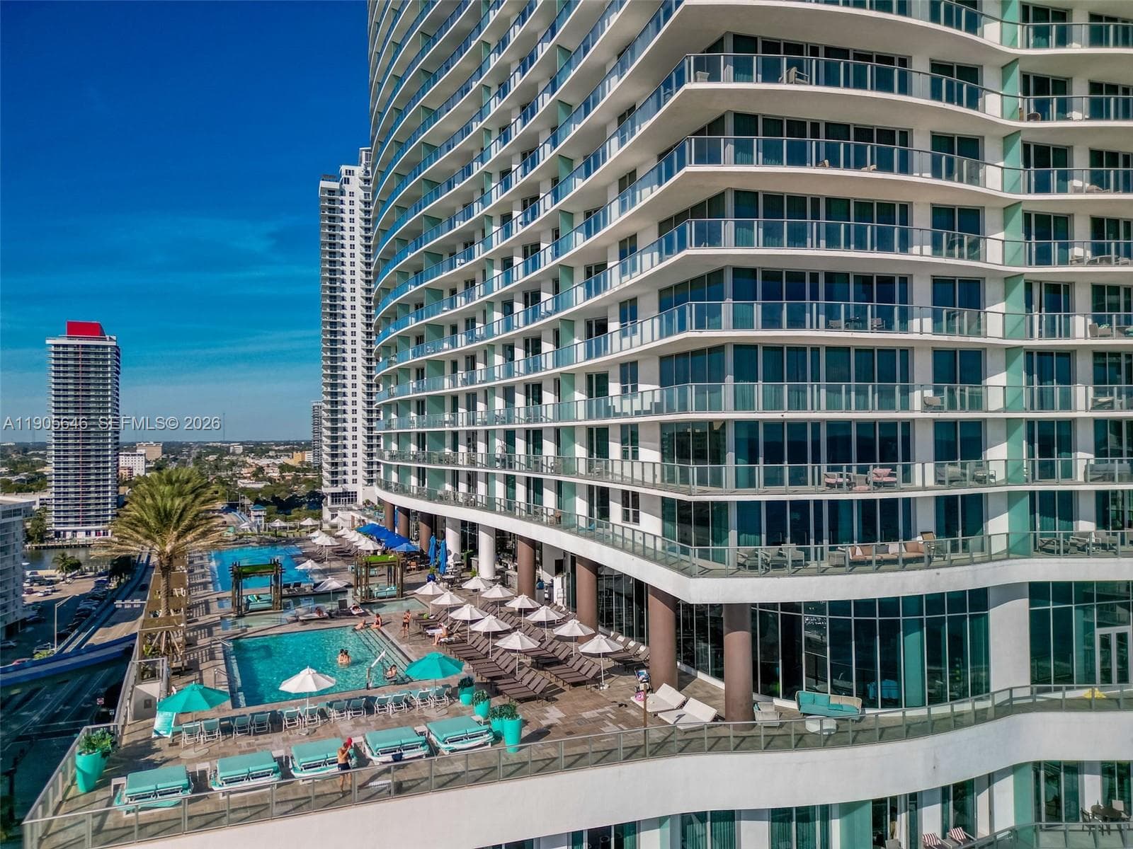 4111 S Ocean Dr 1001 photo 2