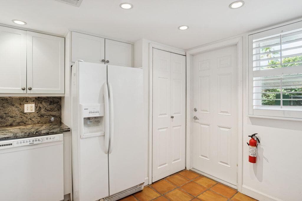 1 Harbourside Drive 1103 photo 23