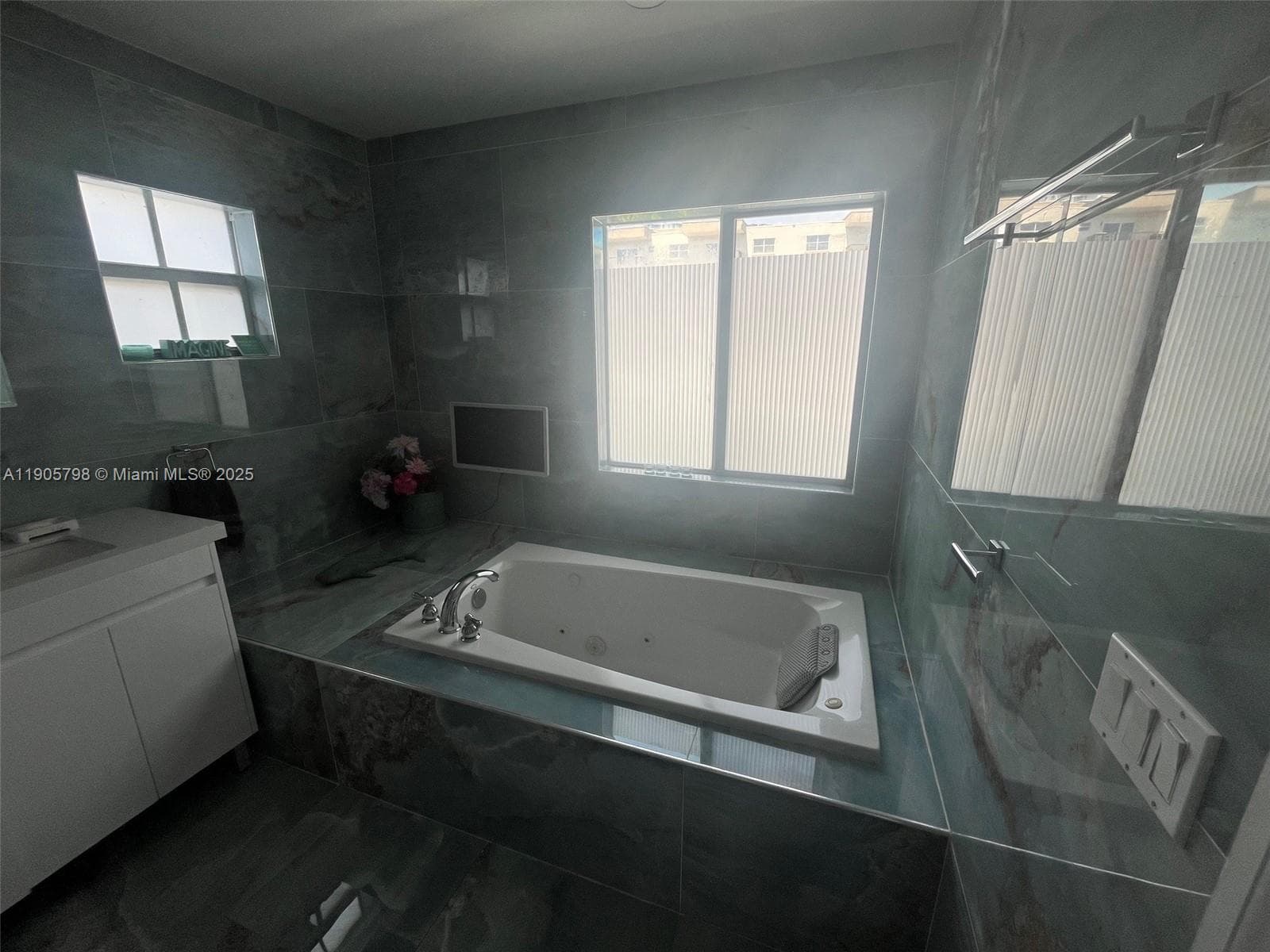 3915 168th St 3915 photo 24