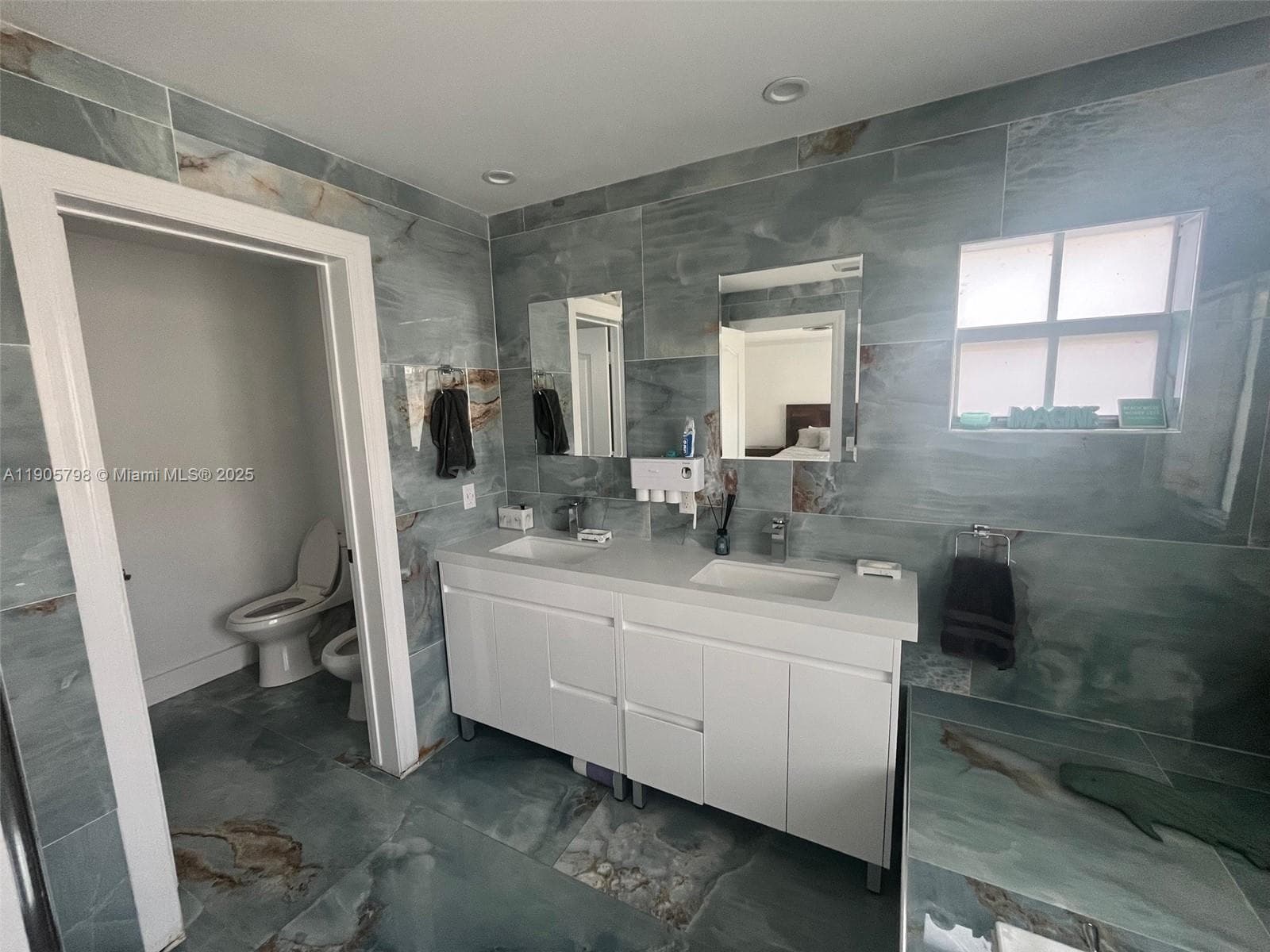 3915 168th St 3915 photo 21