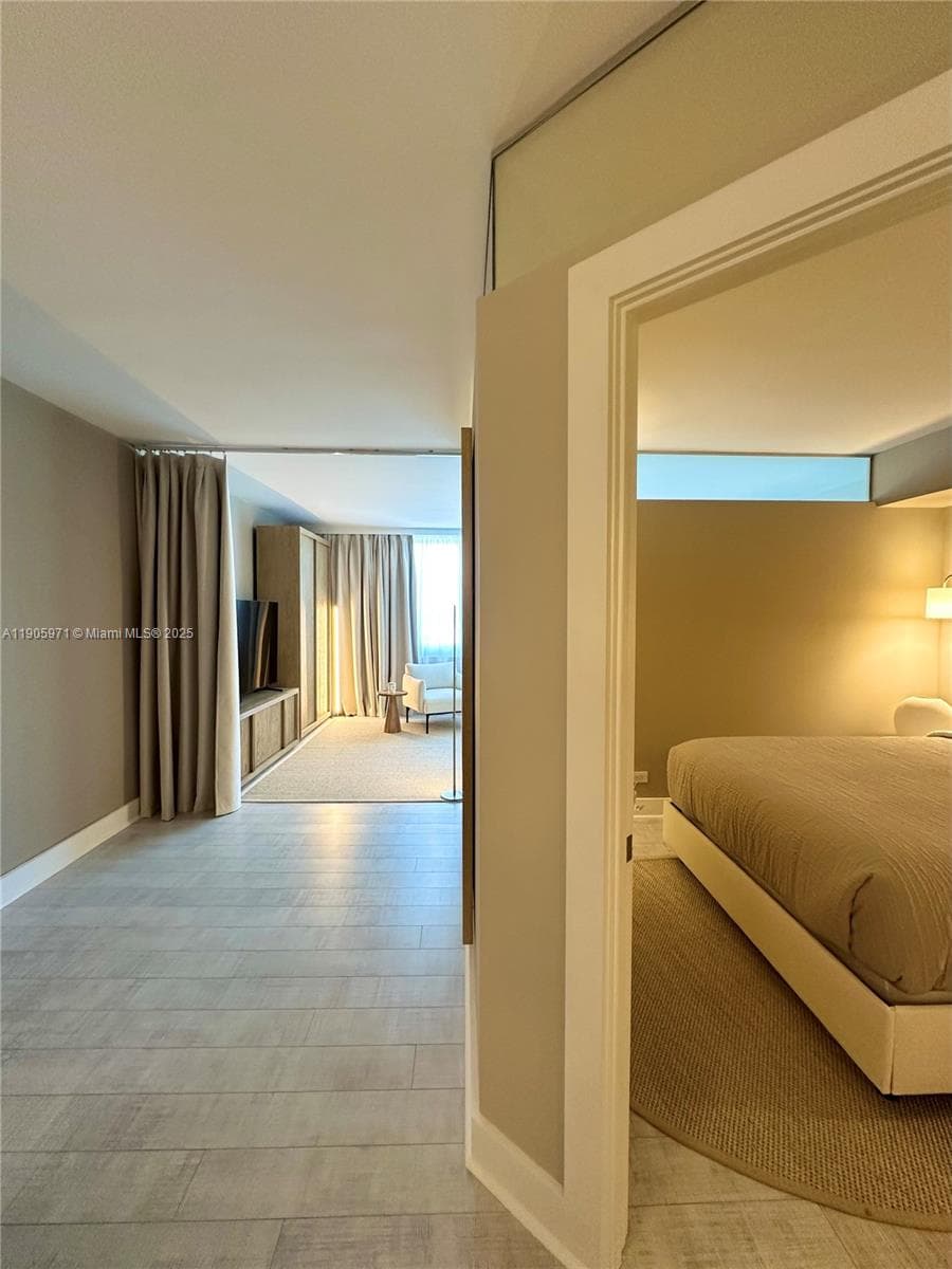 2301 Collins Ave 836 photo 7