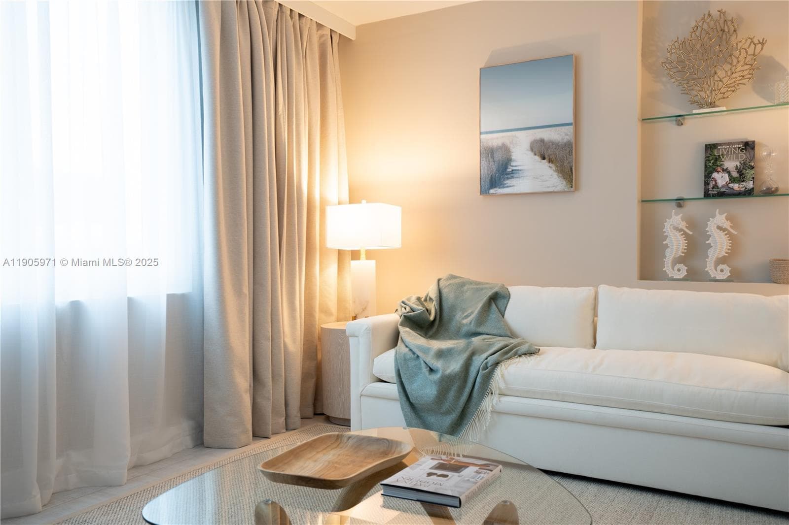 2301 Collins Ave 836 photo 3