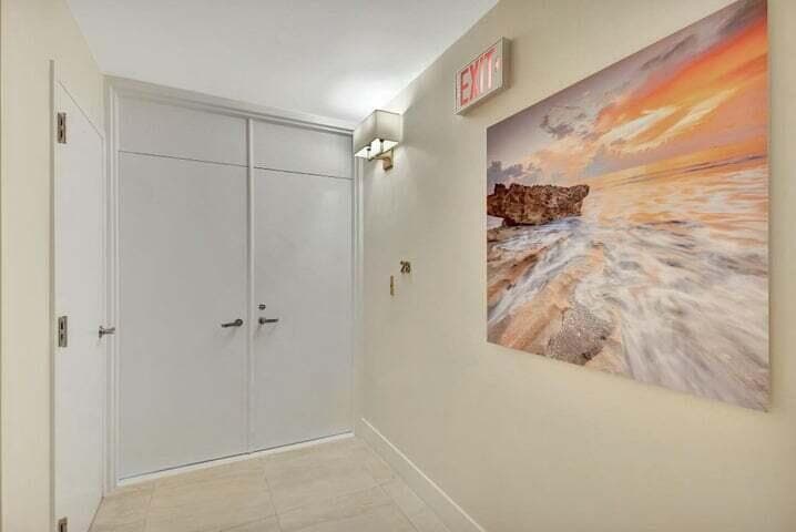 5550 N Ocean Drive 2b photo 2