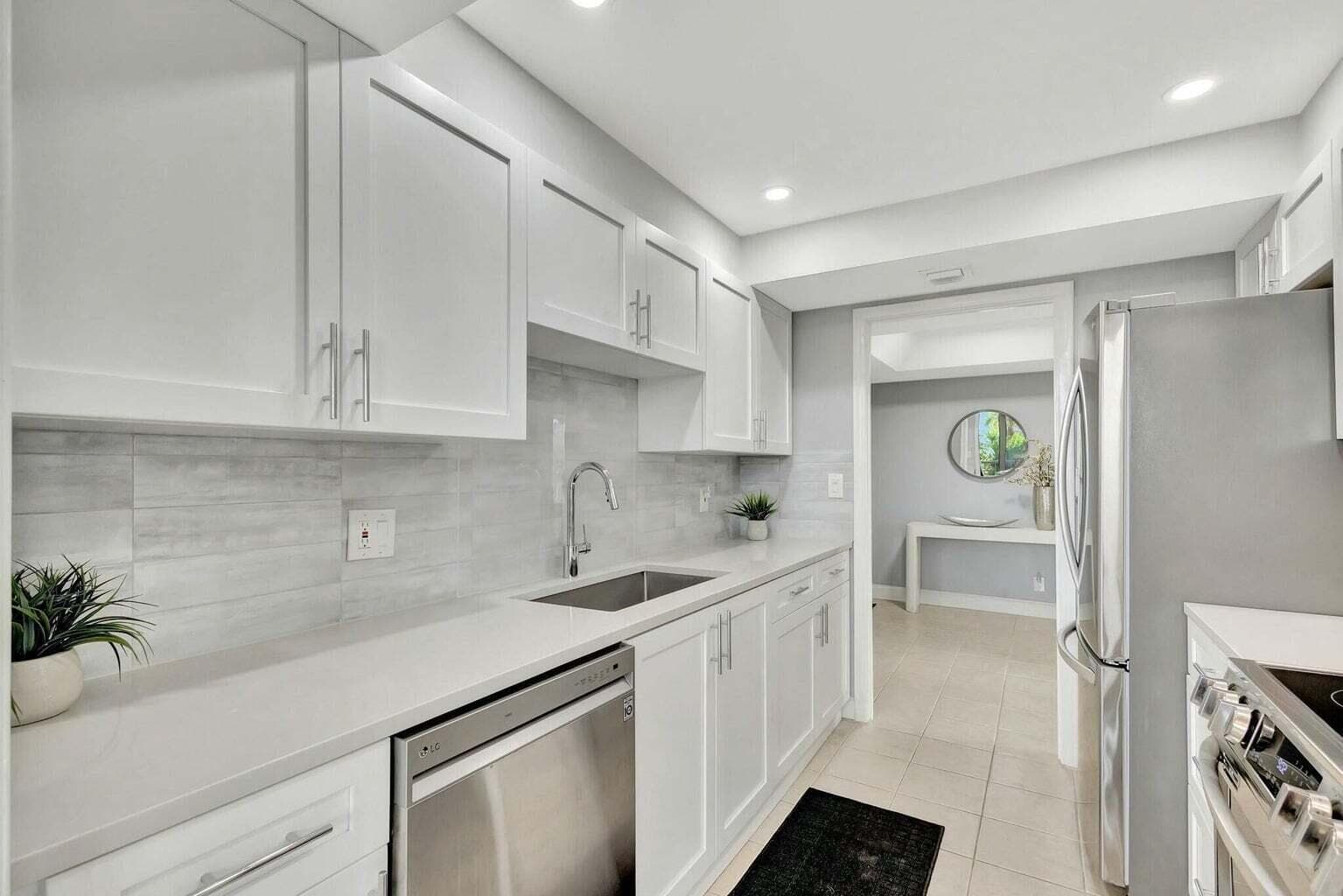 5550 N Ocean Drive 2b photo 10