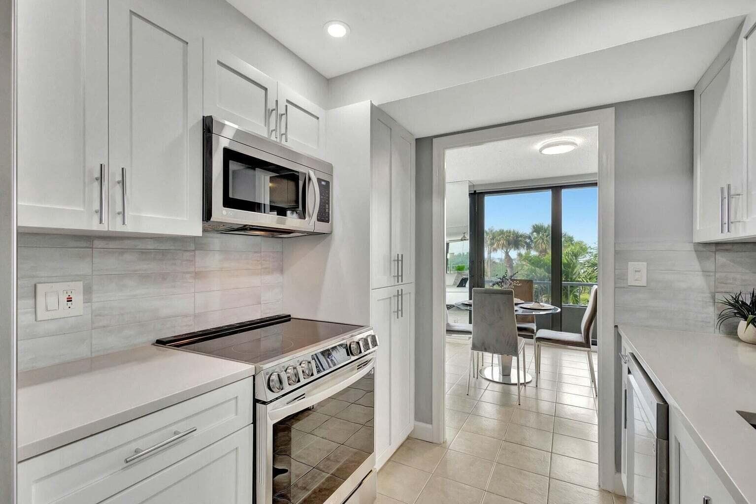 5550 N Ocean Drive 2b photo 11
