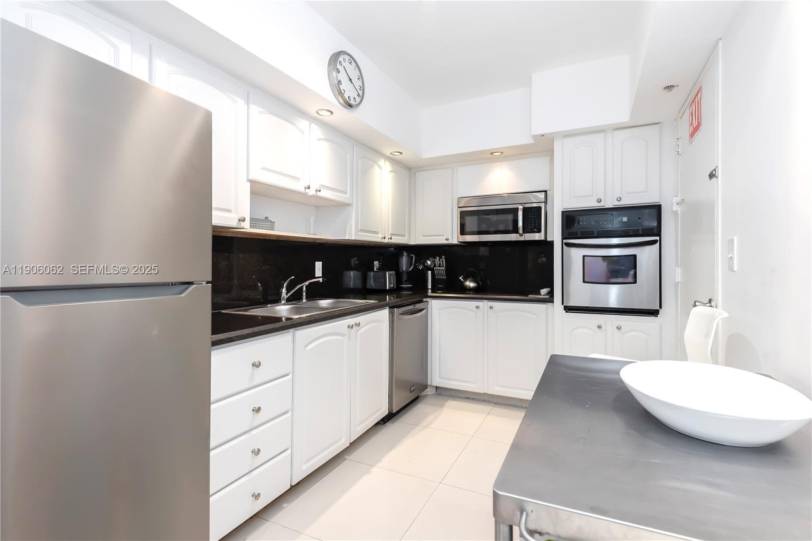 3901 Ocean Dr 4P photo 17