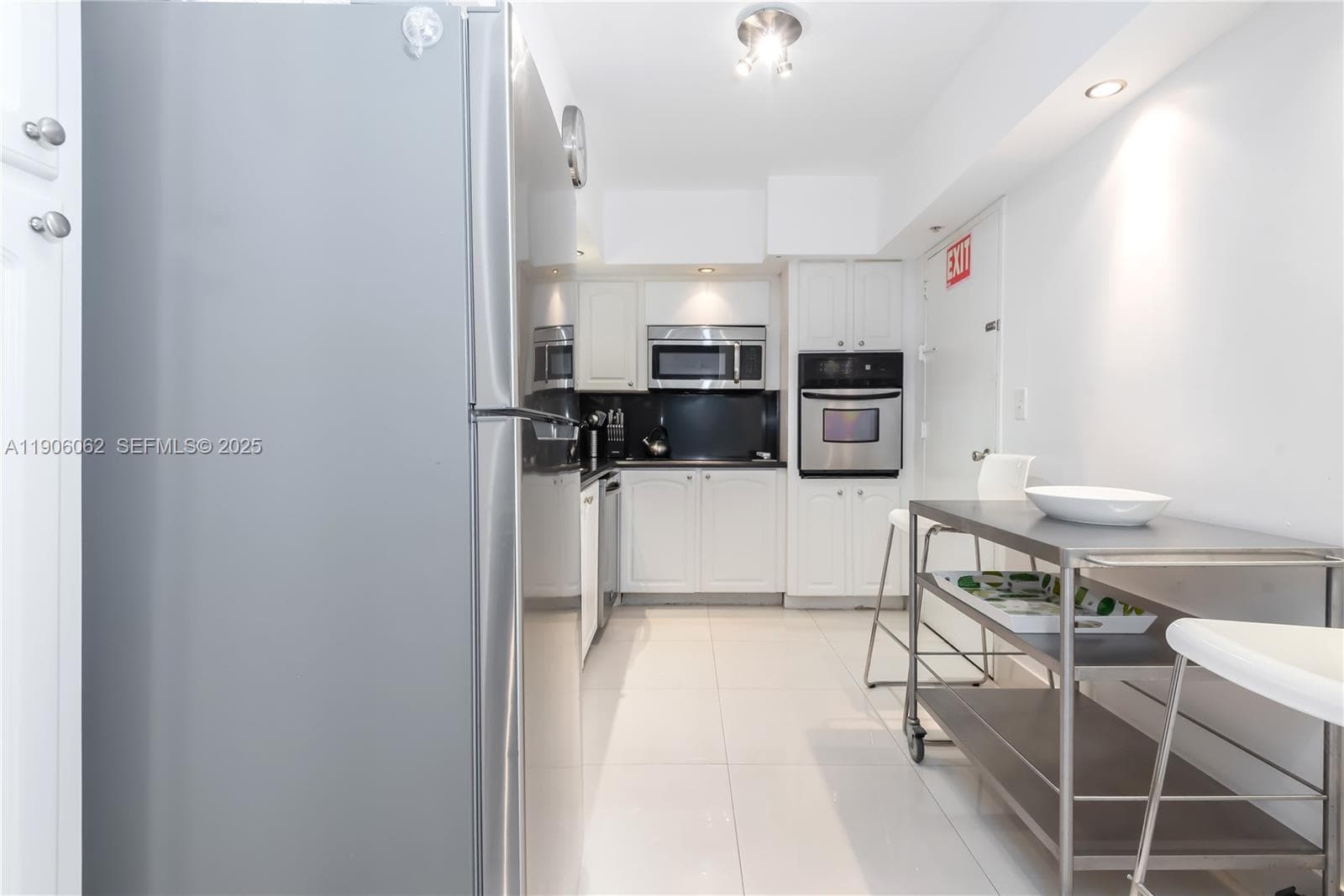 3901 Ocean Dr 4P photo 18