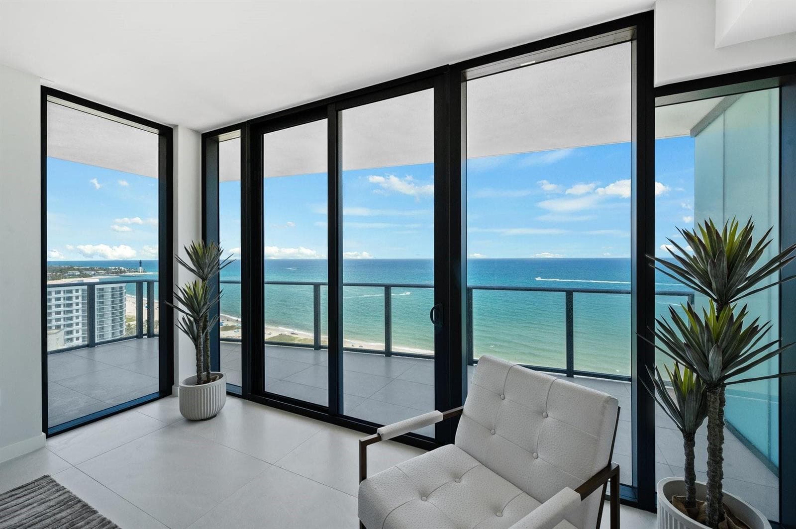 1116 N Ocean Boulevard 1606 photo 1