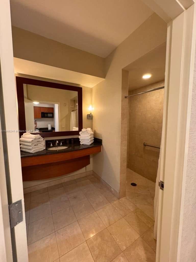 18001 Collins Ave 1117 photo 16