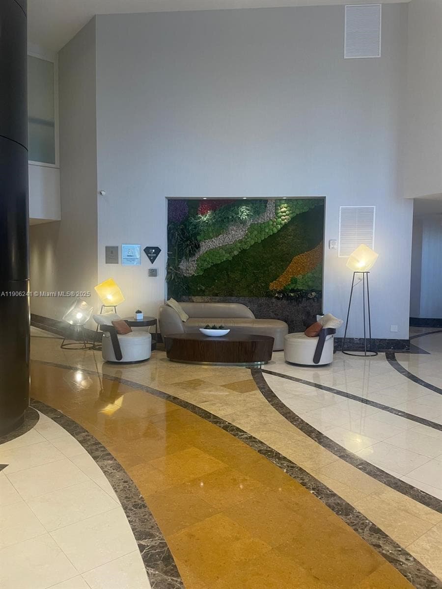 18001 Collins Ave 1117 photo 3